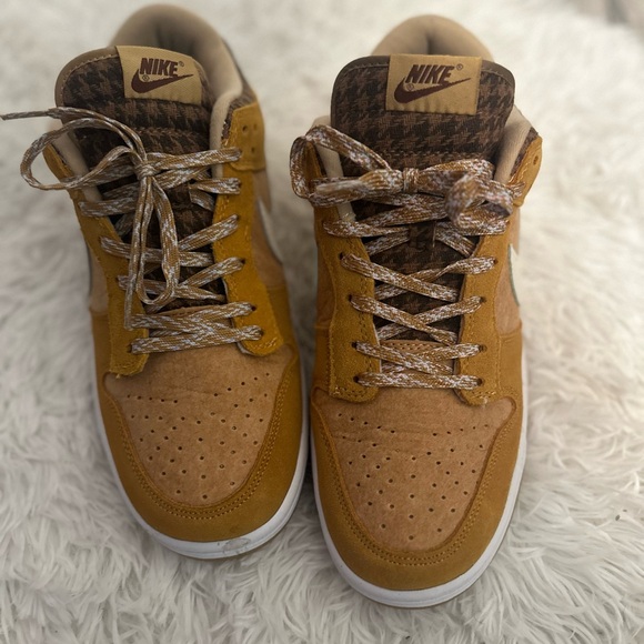 Teddy Bear dunks - Picture 2 of 4